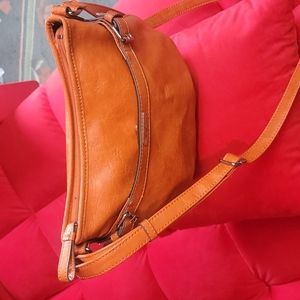 Exclusive NINE&CO  crossbody